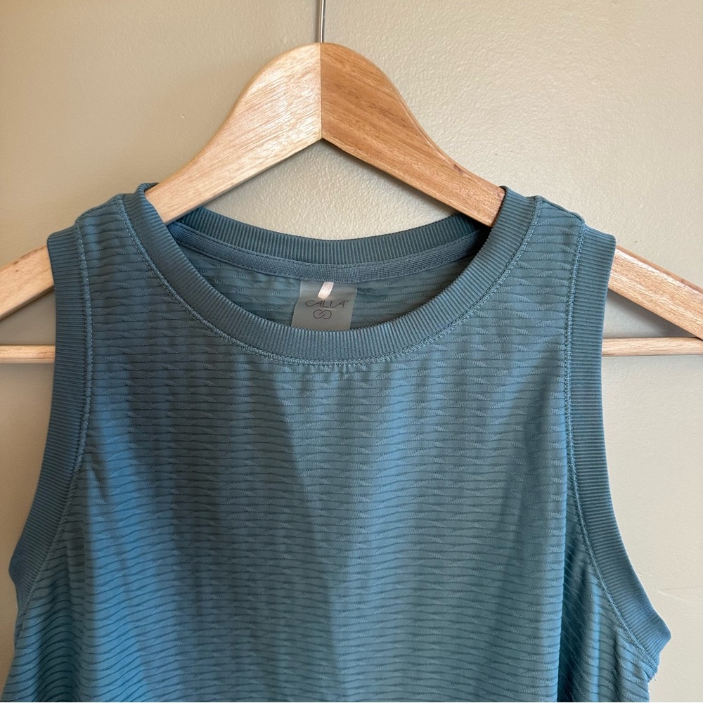 Set of Calla Moisture Wicking Tank Tops in Plum and Teal- M - Picture 7 of 11
